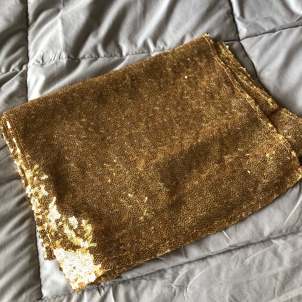Table runner - Picture 3 of 5